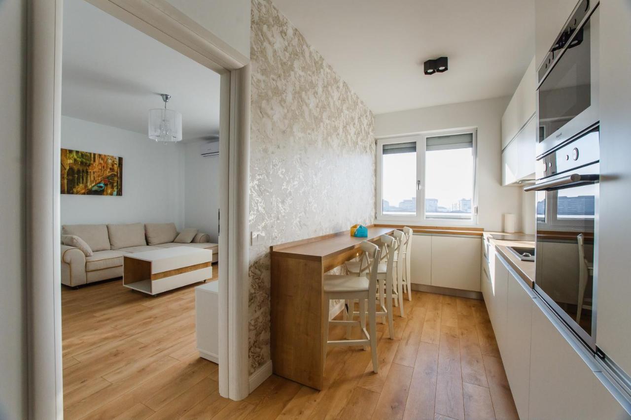 Fantastic Apartment At Prima Residence Oradea Eksteriør billede