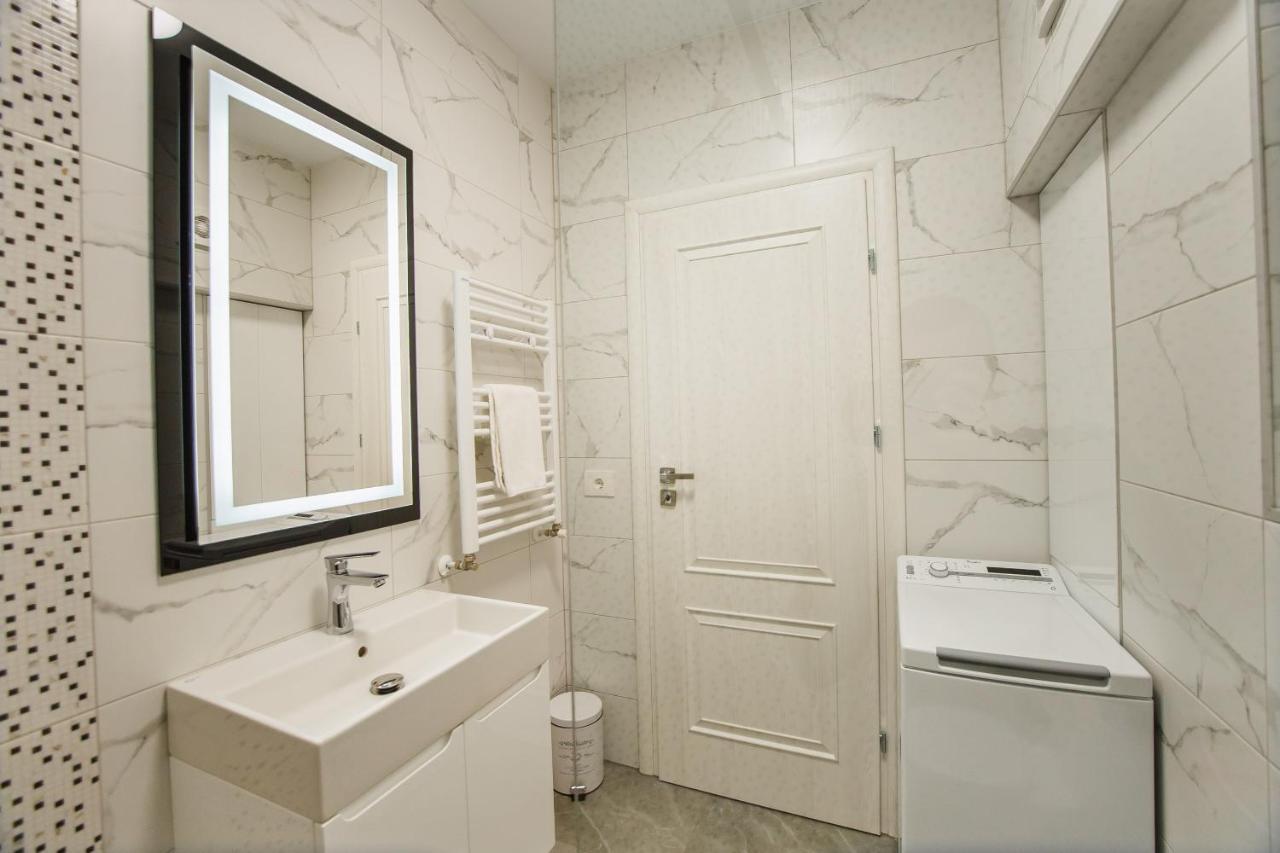Fantastic Apartment At Prima Residence Oradea Eksteriør billede